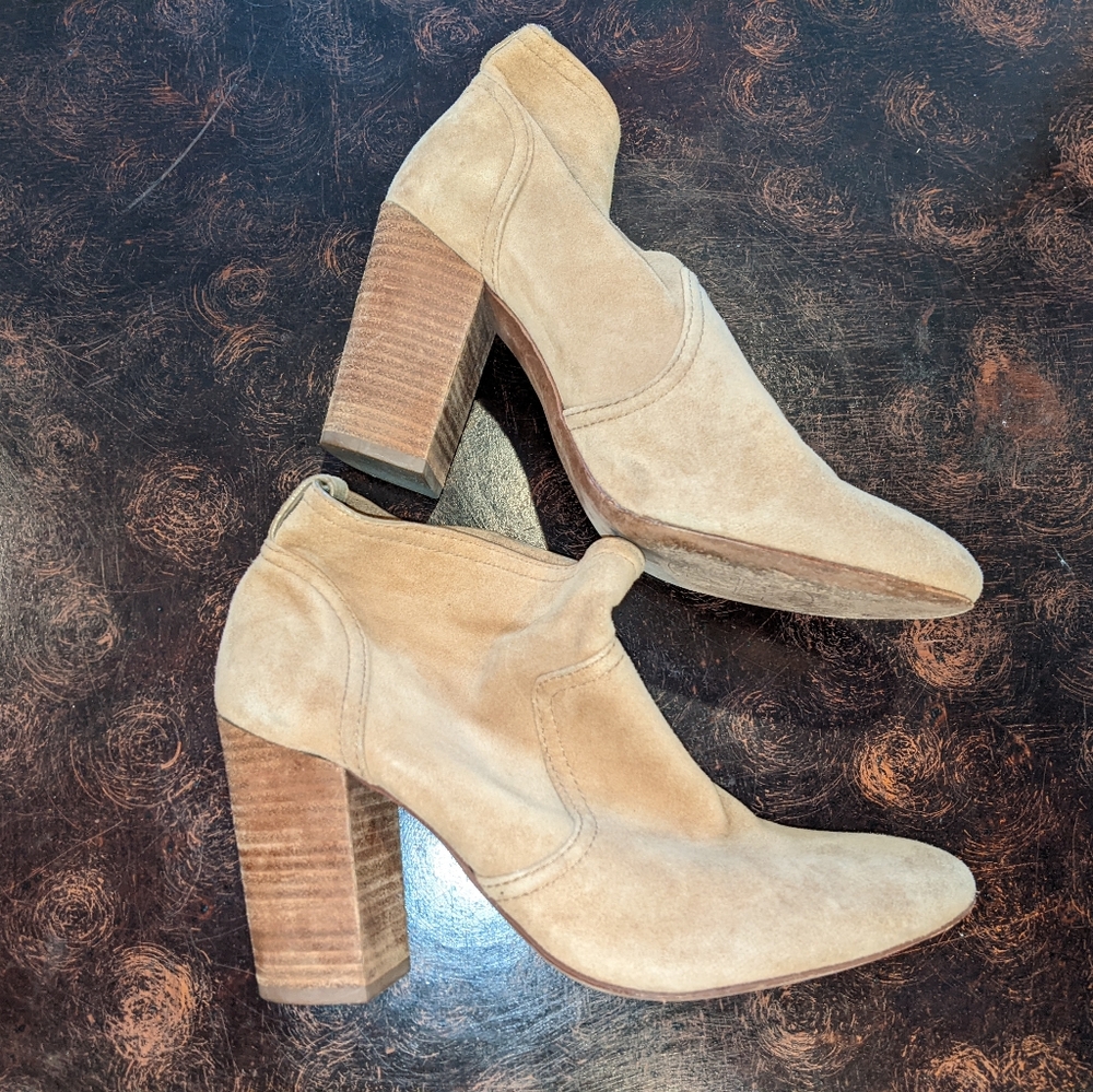 Tory Burch beige suede ankle boots 7.5